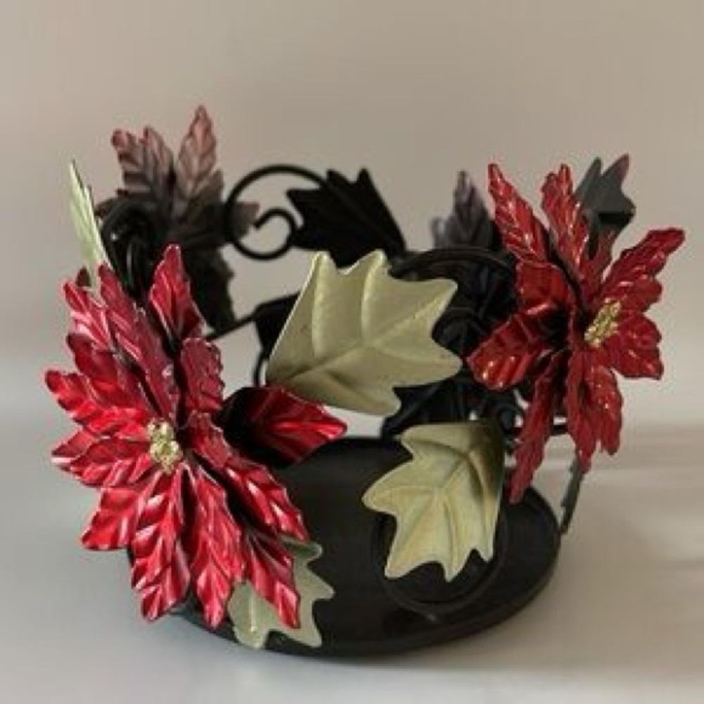 Sonoma Goods, Poinsettia Metal Candle Holders Set of 2, Width 3.5 in and 4 in - Picture 4 of 5